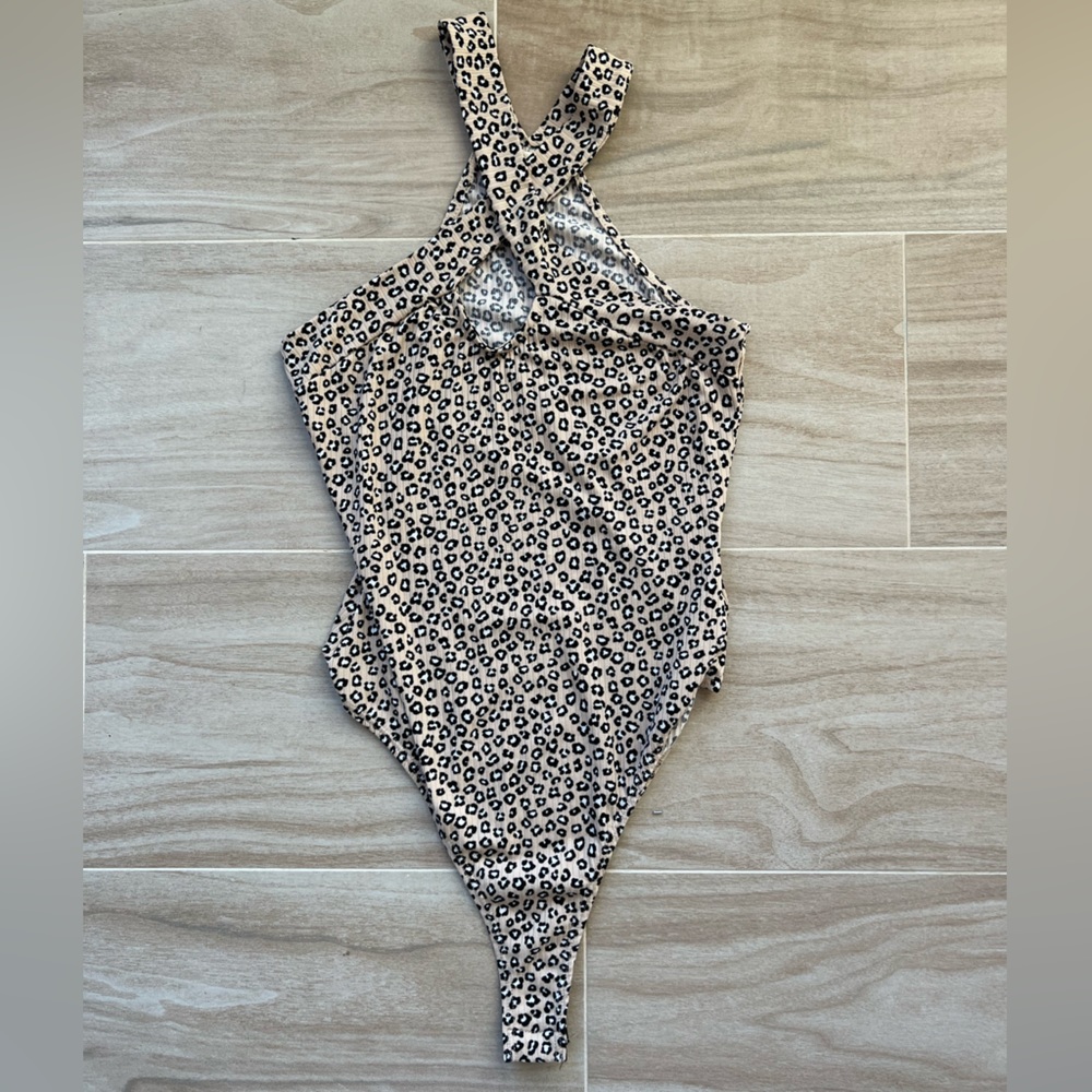 Peach Love Leopard Print Key Hole Bodysuit